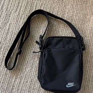 Nike Classic Black Messenger Bag like new